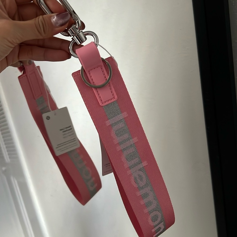 NWT Lululemon Never Lost Keychain